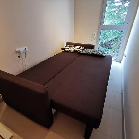 Apartment Ideal En Llanca: Terraza, Parking Y Cerca De La Playa - Es-89-87 *