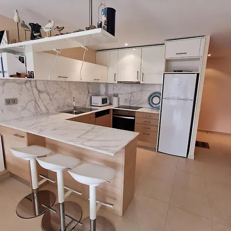 Ideal En Llanca: Terraza, Parking Y Cerca De La Playa - Es-89-87 * Llança