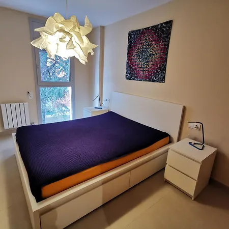Apartment Ideal En Llanca: Terraza, Parking Y Cerca De La Playa - Es-89-87