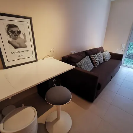 Ideal En Llanca: Terraza, Parking Y Cerca De La Playa - Es-89-87 * Llança