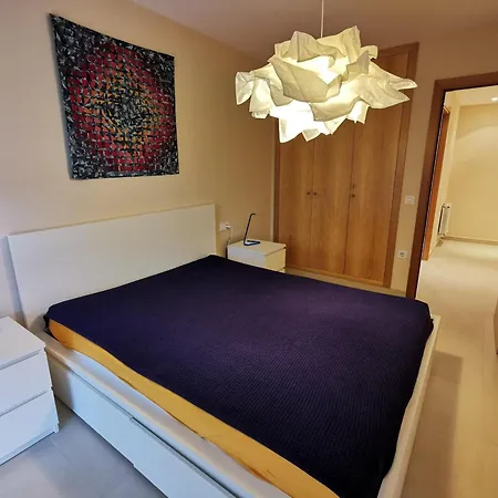 Ideal En Llanca: Terraza, Parking Y Cerca De La Playa - Es-89-87 Daire Llança