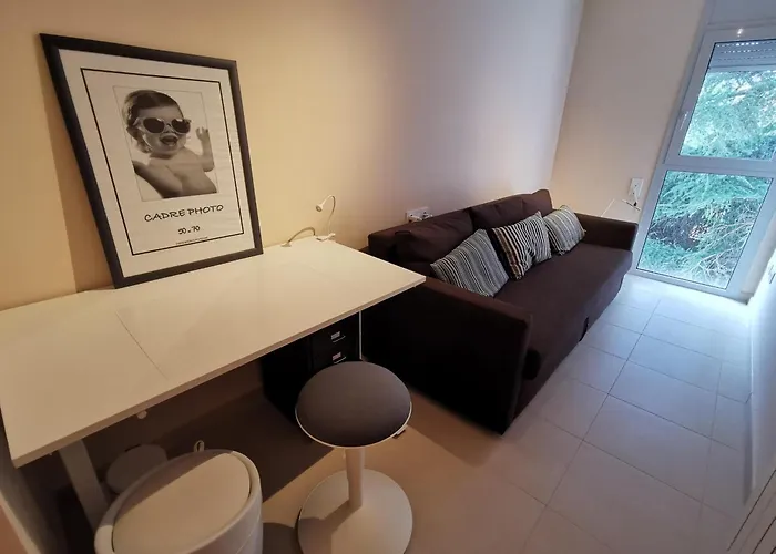 Ideal En Llanca: Terraza, Parking Y Cerca De La Playa - Es-89-87 * Llança