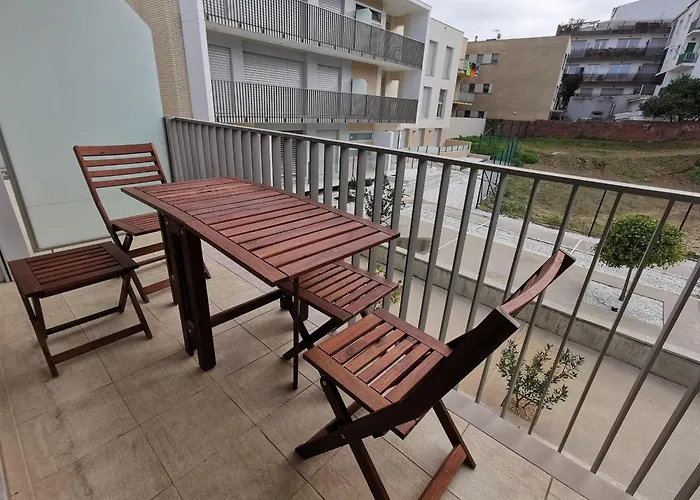 Ideal En Llanca: Terraza, Parking Y Cerca De La Playa - Es-89-87 Apartment *